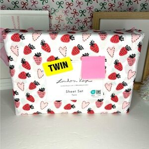 London Kaye Strawberry Twin sheet set